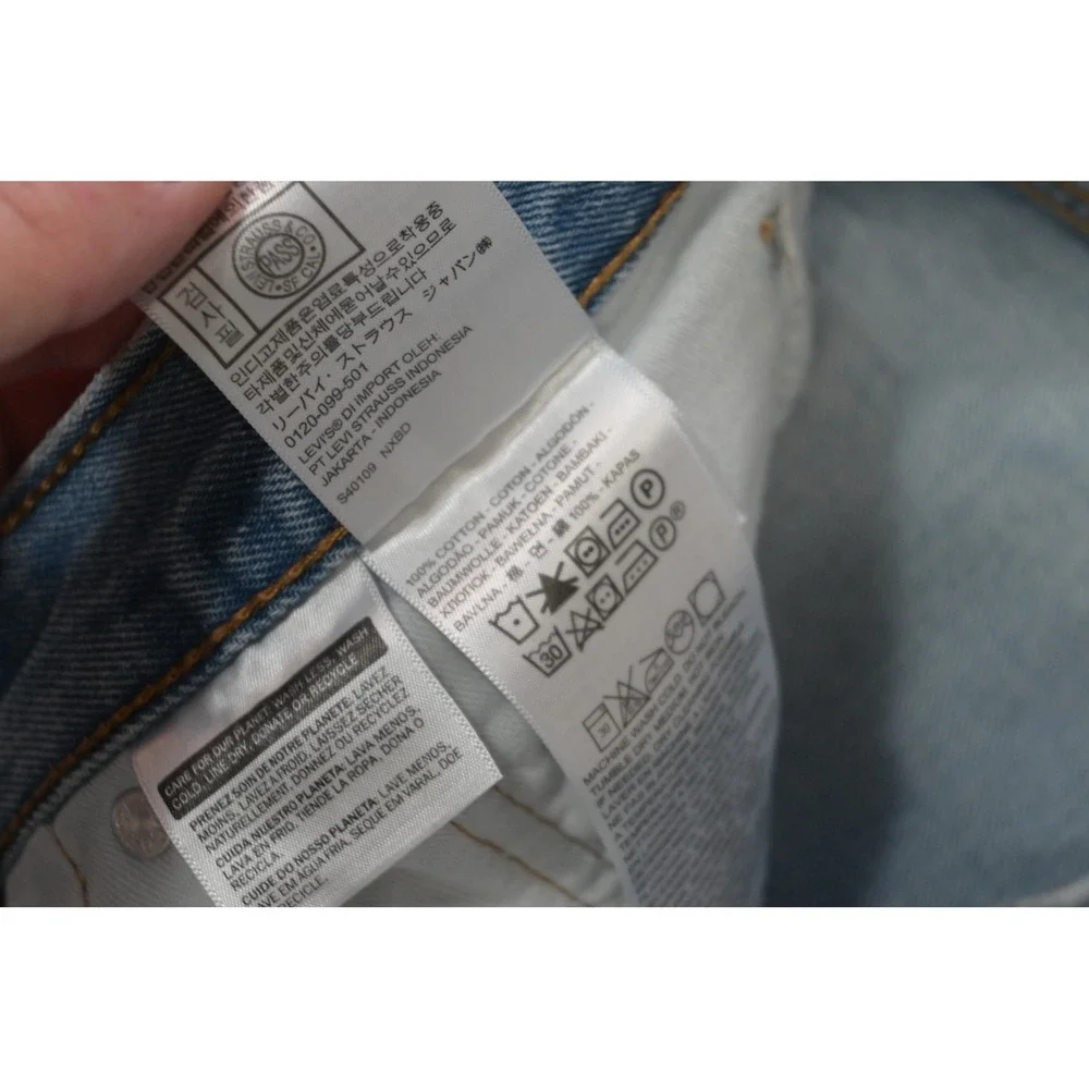 Levi's 550 Jeans Mens 38x32 Light Blue Relaxed Straight Leg Denim Excellent